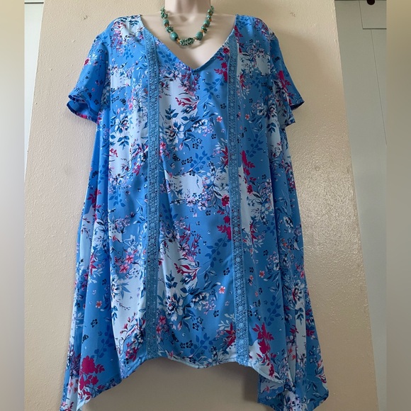 The Pioneer Woman Blue Floral Blouse - Picture 5 of 10